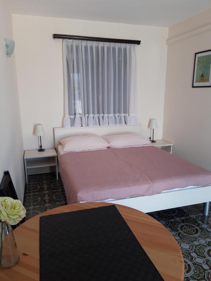 Apartments Marta 로고즈니차 외부 사진