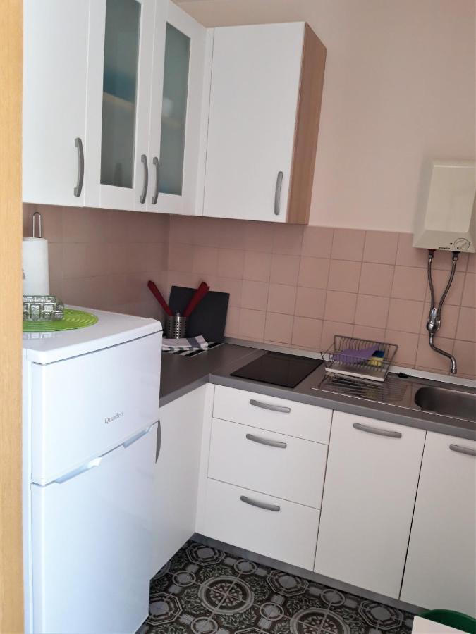 Apartments Marta 로고즈니차 외부 사진
